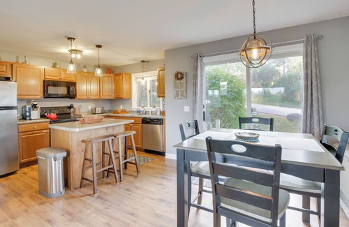 Bethel Condo | 6 Mi to Sunday River: Condo Near Bethel Village!