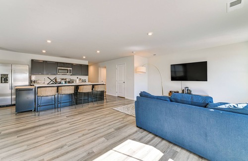 Charlotte House | < 6 Mi to Uptown Charlotte: Bright Home w/Yard