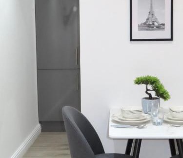 Sheldon Apartment | 6 Mins to NEC & BHX Apartment with FREE Parking
