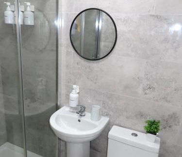 Sheldon Apartment | 6 Mins to NEC & BHX Apartment with FREE Parking