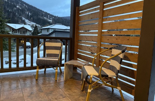 Fairways Apartment | 6 minute walk to Sun Peaks Village