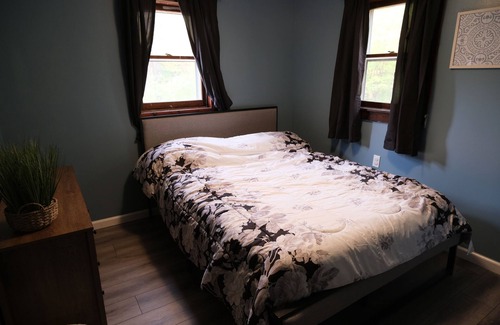 Stephentown House | 6 minutes to the beautiful Cherry plain state park, great house and great yard.
