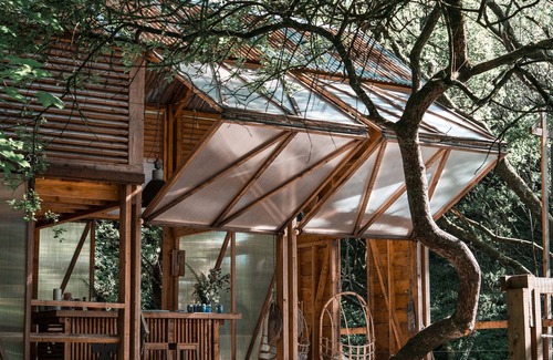 Tintagel Cabin | 6 person Cabin, surrounded by nature in Tintagel