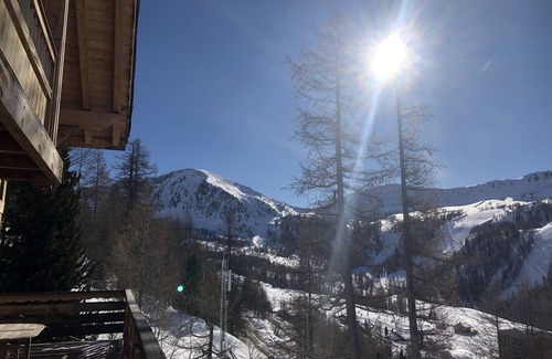 Isola Ski Chalet | 6-person chalet
