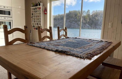 Bomlo House | 6-Person Holiday Home Rubbestadneset