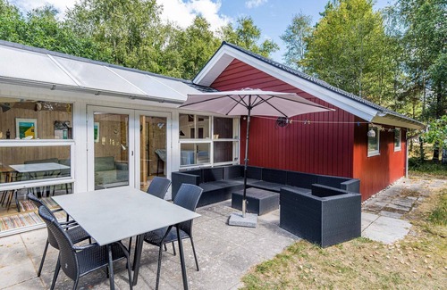 Ho House | 6 person holiday home in Blåvand