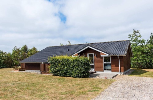 Skaven Strand House | 6 person holiday home in Tarm