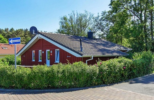 Lensterstrand House | 6 person holiday home in GROEMITZ