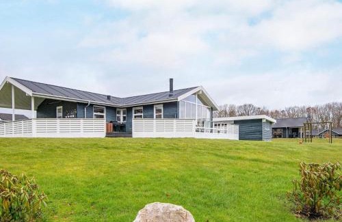 Mommark Strand House | 6 person holiday home in Sydals