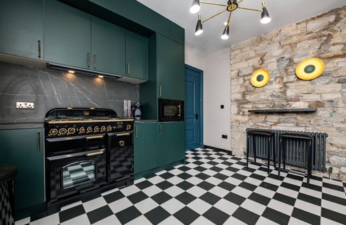 Cockermouth Villa | 6 Star Lux Large Manor House. Full Spa. bar. Sauna, Games room, Lake District.