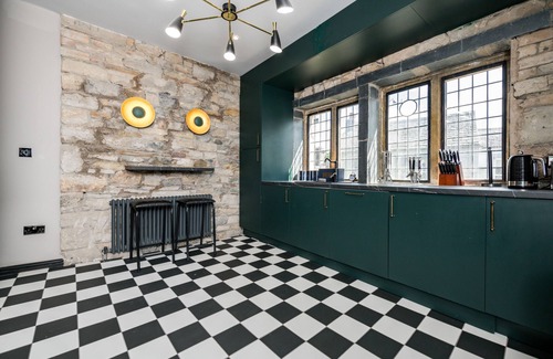 Cockermouth Villa | 6 Star Lux Large Manor House. Full Spa. bar. Sauna, Games room, Lake District.