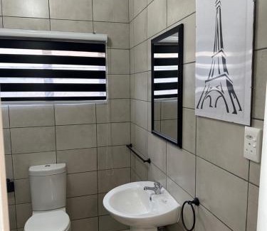 Bezuidenhout Valley Apartment | 6 the Curve Unit 13