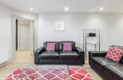 South Richmond Apartment | 6 The Quadrant - 1 bedroom apartment