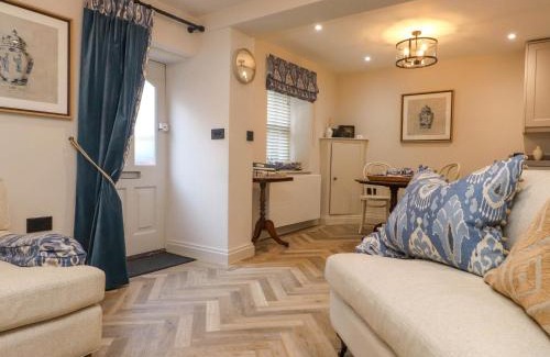 Conwy House | 6 Uppergate Street Rose Cottage