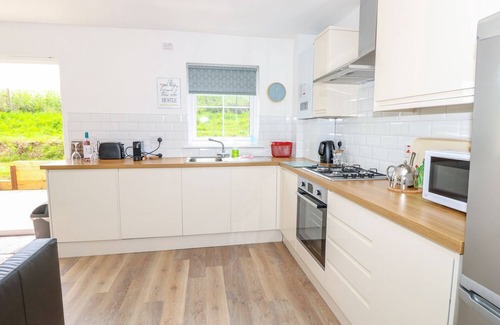Freshwater Cottage | 6 Yarmouth Cottages