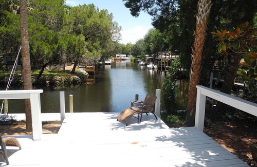 Homosassa House | 60 Feet Of Dock, Wheel Chair Friendly In Old Homosassa