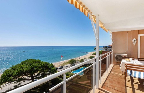 Sant Vicenc de Montalt Apartment | 60 m² Apartment ∙ 3 bedrooms ∙ 5 guests
