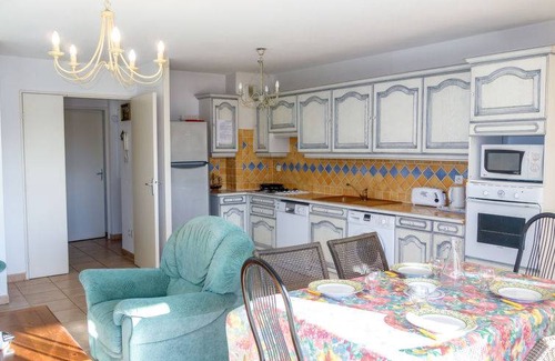 Saint-Cyr-sur-Mer Apartment | 60 m² Apartment ∙ 2 bedrooms ∙ 4 guests