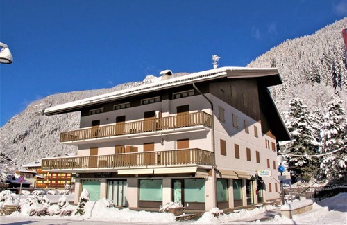 Canazei Apartment | 60 m² Apartment ∙ 2 bedrooms ∙ 4 guests
