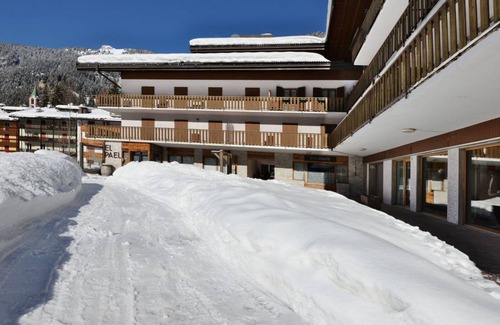 Canazei Apartment | 60 m² Apartment ∙ 2 bedrooms ∙ 4 guests