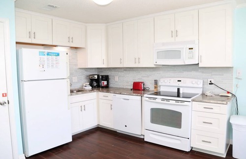 Gulf Shores Condo | 60 m² Condo ∙ 1 bedroom ∙ 4 guests