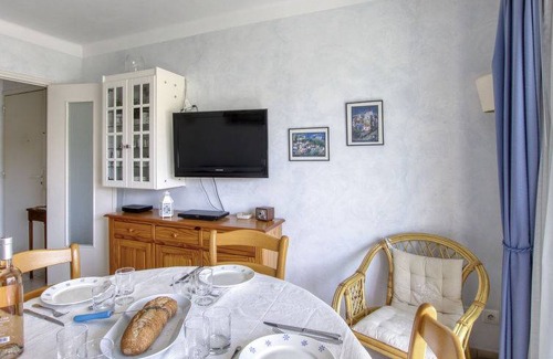 Six-Fours-les-Plages Apartment | 60 m² Apartment ∙ 2 bedrooms ∙ 4 guests
