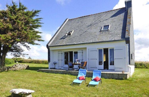 Plozevet House | 60 m² House ∙ 1 bedroom ∙ 3 guests