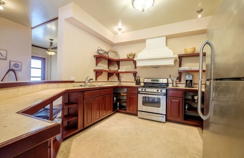 San Pedro Condo | 604 - 2nd Floor Ocean View Suite