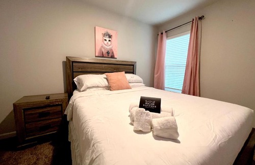 Riverdale House | 6078 Rockaway