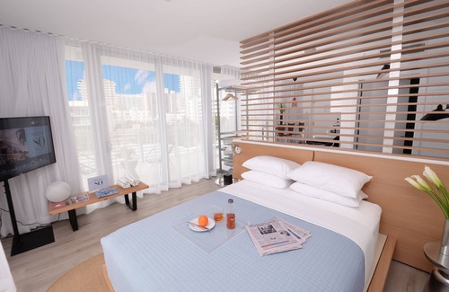 Mid Beach Hotel | 6080 Design Hotel by Eskape Collection