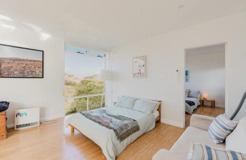 Goolwa South House | 61 Bristow-Smith Avenue Goolwa South - Linen Included