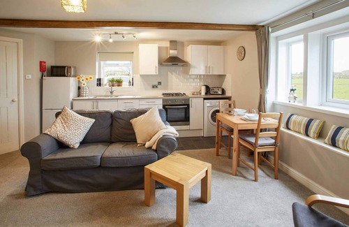 Flockton House | 61 m² House ∙ 2 bedrooms ∙ 4 guests