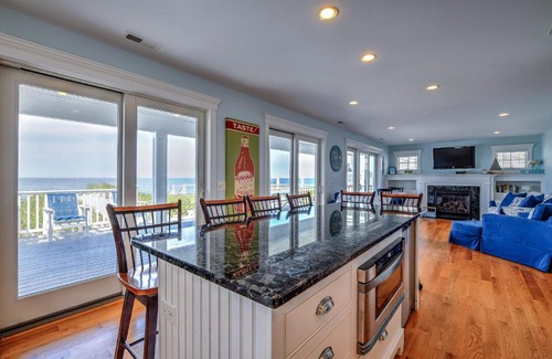 East Sandwich House | 61 North Shore Boulevard East Sandwich - - Cape Cod