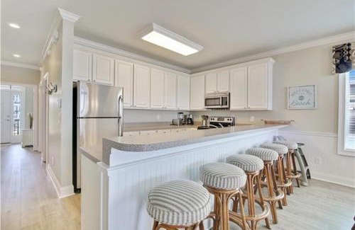 Surfside Beach House | 611A North Ocean Boulevard