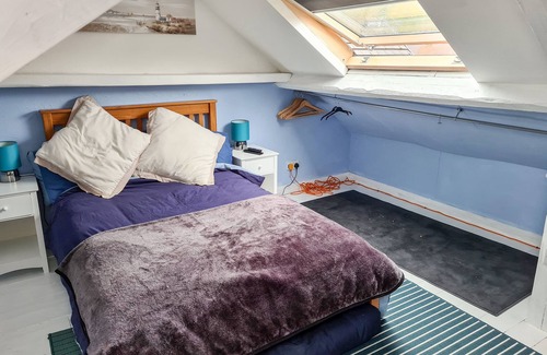 Pembrey Cottage | 62 DANLAN ROAD, pet friendly, country holiday cottage in Pembrey