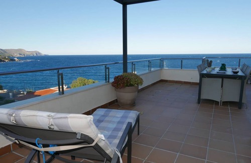 Llanca Apartment | 62 m² Apartment ∙ 2 bedrooms ∙ 6 guests