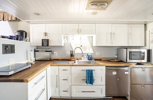 North Fort Myers Boat Rental | 62' Yacht M/V Possibilities on wide Private Canal by RedAwning