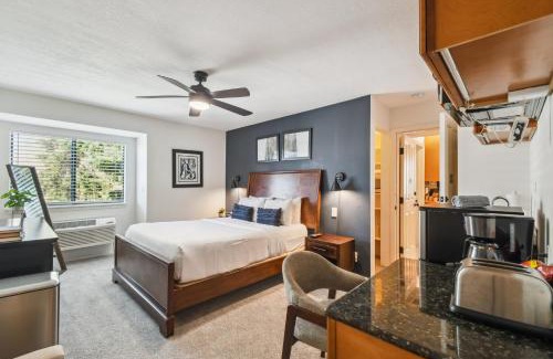 Englewood Apartment | 6380 B6-1364 Byte-Sized Studio in Boston Commons
