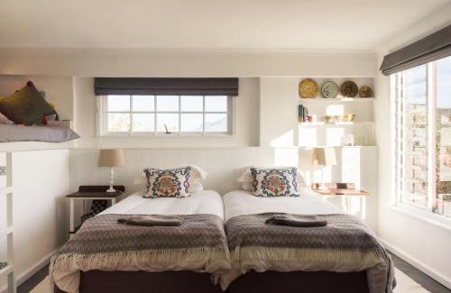 Clovelly Apartment | 64 on Clovelly