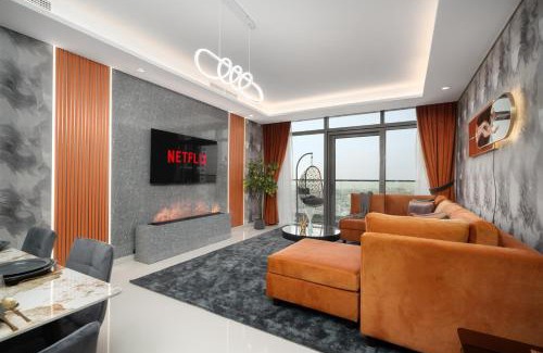 Downtown Dubai Apartment | 64th floor rooftop pool offering amazing Burj Khalifa views, 2BR apartment in Paramount Hotel Midtown