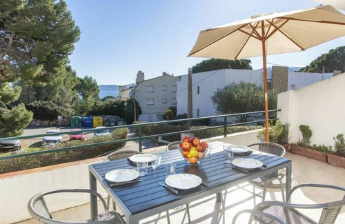 Llanca Apartment | 65 m² Apartment ∙ 2 bedrooms ∙ 5 guests