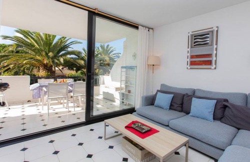 Pals Apartment | 65 m² Apartment ∙ 2 bedrooms ∙ 4 guests