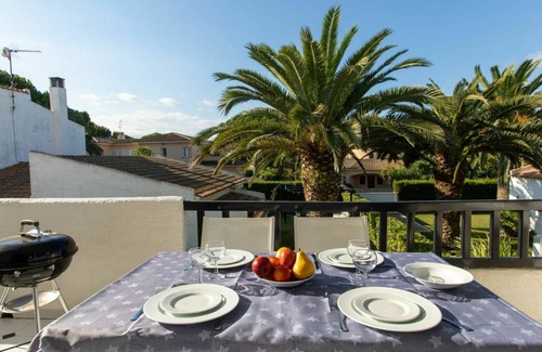 Pals Apartment | 65 m² Apartment ∙ 2 bedrooms ∙ 4 guests