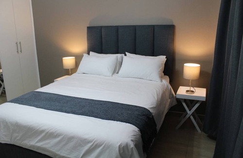 Krugersdorp Apartment | 65 m² Apartment ∙ 1 bedroom ∙ 2 guests