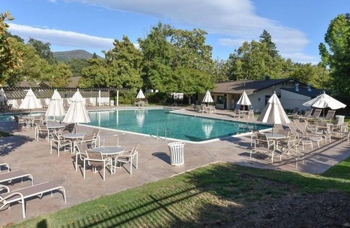 Napa Condo | 656 S At Silverado 1 Bedroom Condo by RedAwning