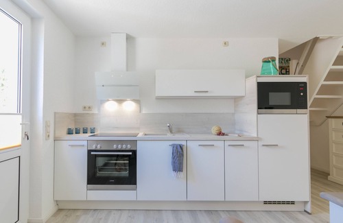Wieck auf dem Darss Apartment | 65sqm vacation apartment under thatched roof with 2 bedrooms. Dogs welcome!