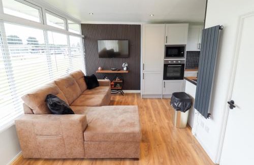 Chapel Saint Leonards House | 66 Cherry Park