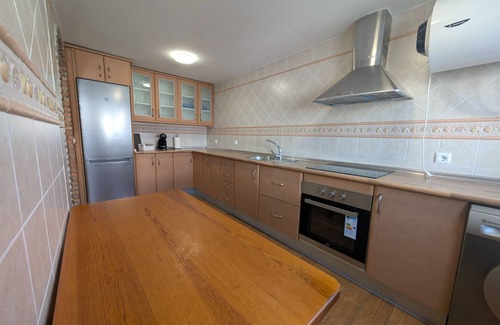 Tarifa Ski Chalet | 66 Livingtariff Summer Azul