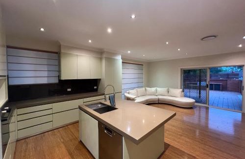 Beecroft House | 66 Red Room