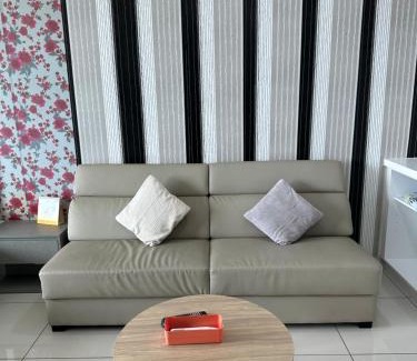 Bangi Sentral Apartment | 666 Evo Bangi with NETFLIX FREE WIFI